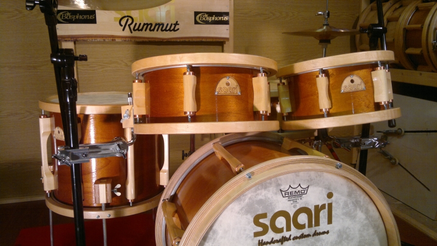 Brown drum set