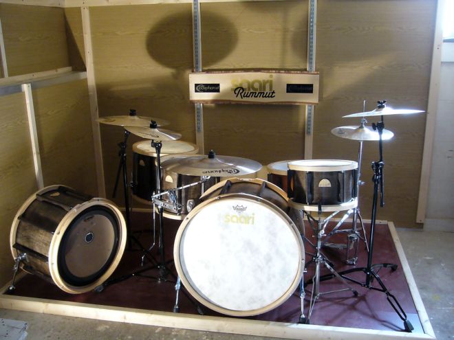 Dark drum set